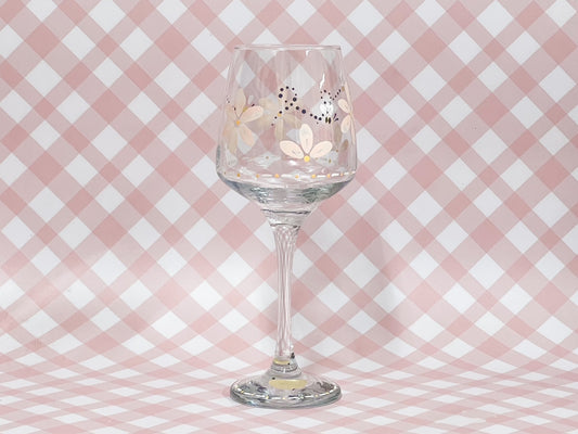 Hand-painted Wine Glass - Daisy Bee