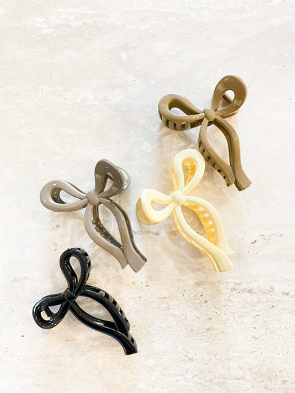 Glossy Bow Claw Clips