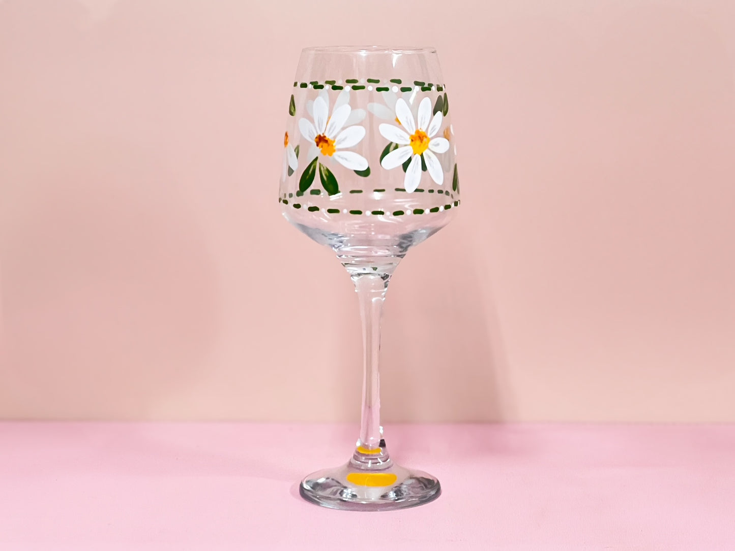 Hand-painted Wine Glass - Marguerite