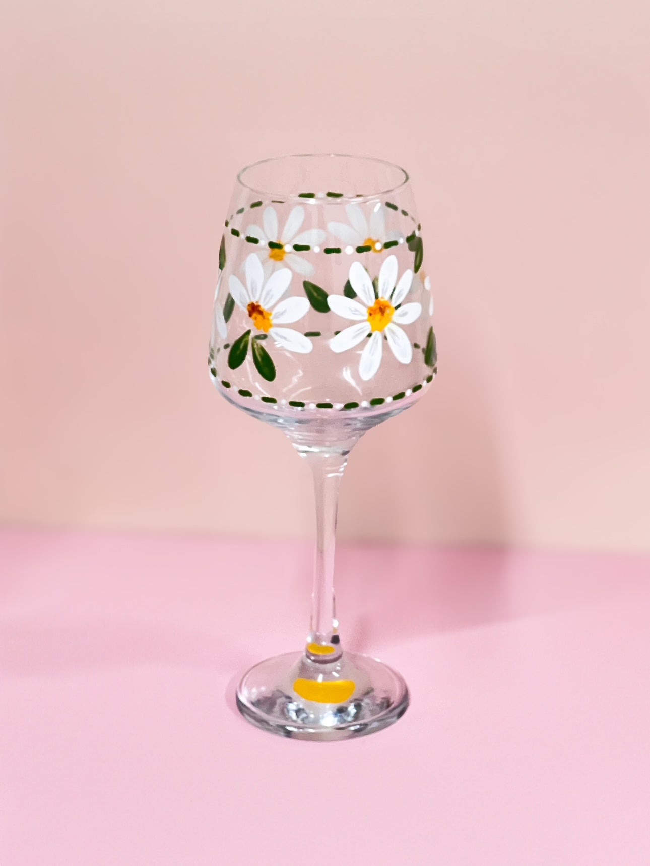 Hand-painted Wine Glass - Marguerite