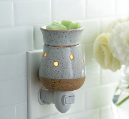 Pluggable Wax Warmer | Rustic White