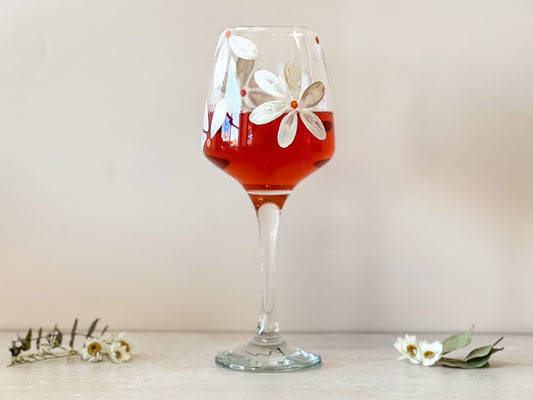 Hand-painted Wine Glass | Daisy